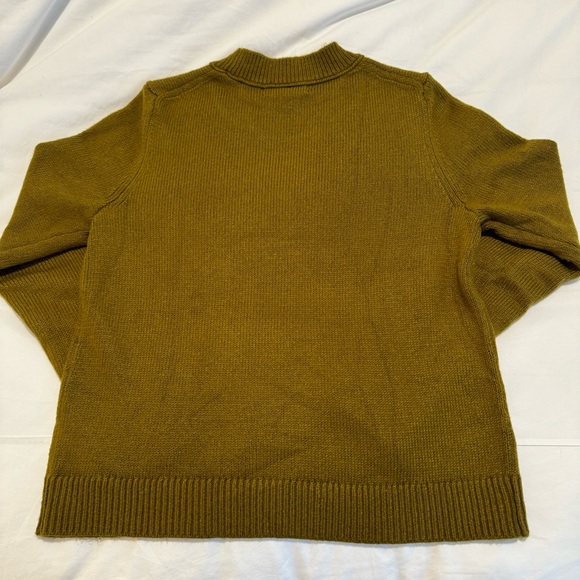 Banana Republic Green Crewneck Sweater - Picture 2 of 3